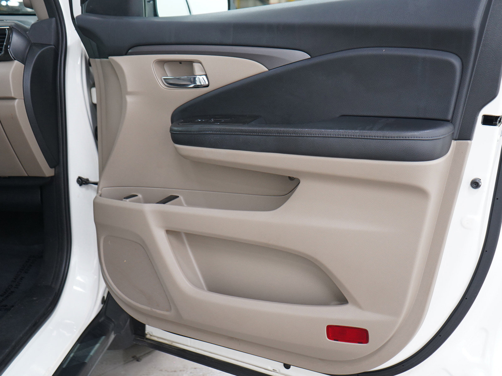 Used 2017 Honda Pilot EX-L image 9