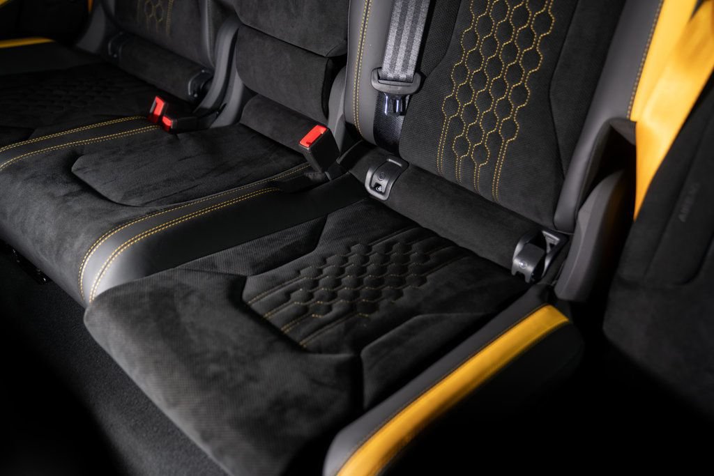 Used 2024 Lamborghini Urus Performante AWD/4WD image 23
