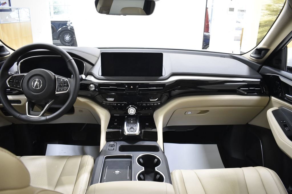 Used 2025 Acura MDX SH-AWD w/ Technology Package image 25
