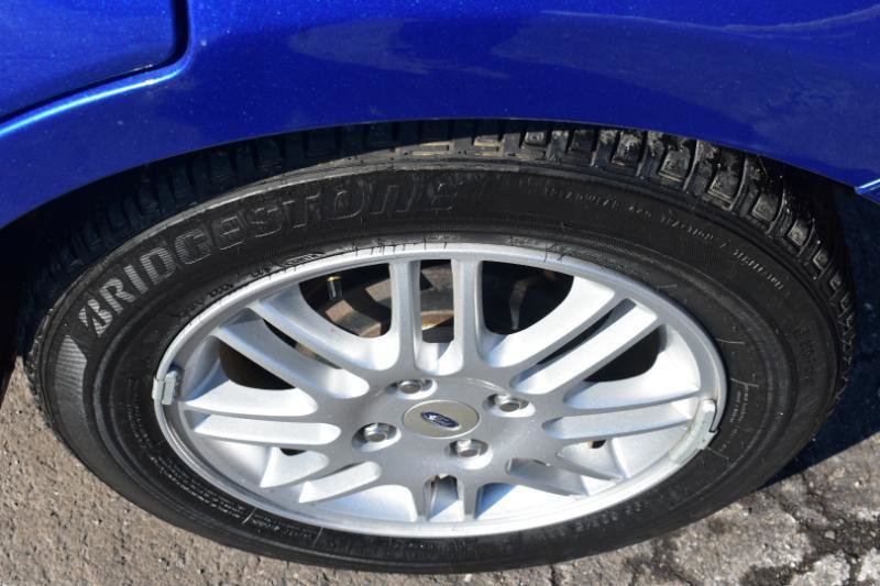 Used 2010 Ford Focus SE image 10