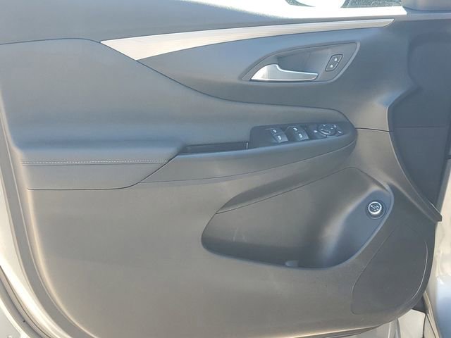 Certified 2025 Buick Envista Avenir FWD image 20