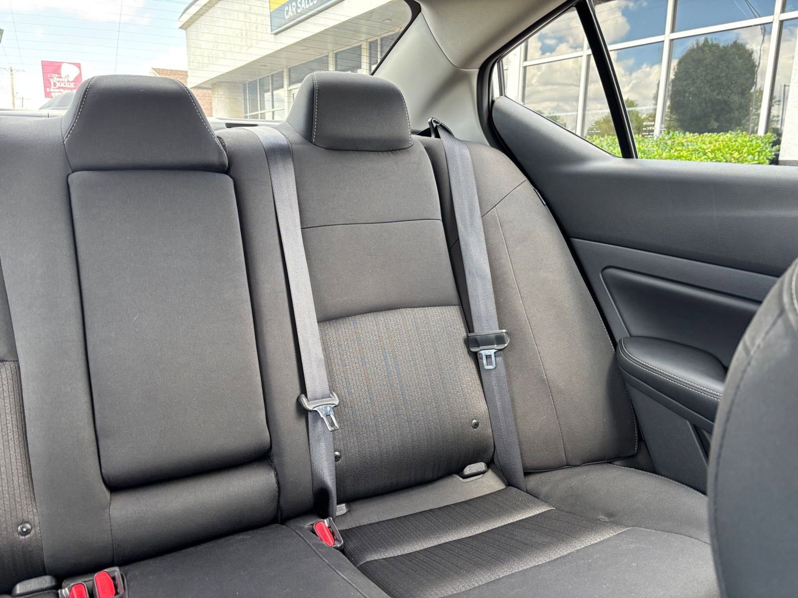 Used 2025 Nissan Altima 2.5 SV FWD image 37