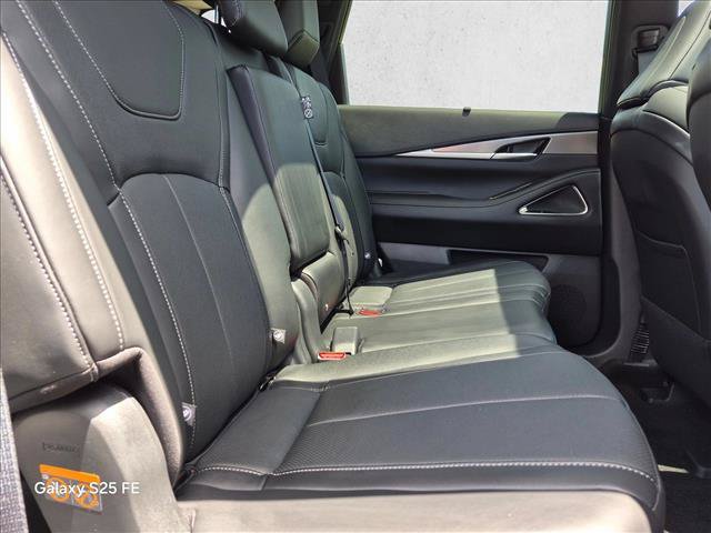 Used 2025 INFINITI QX60 Luxe AWD/4WD image 23