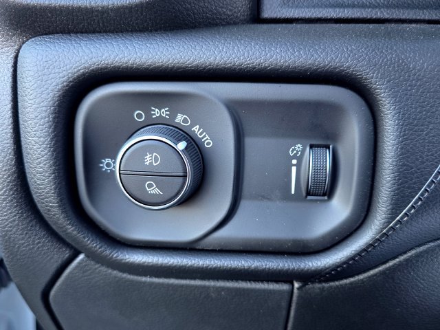 New 2026 RAM 3500 Big Horn AWD/4WD image 18