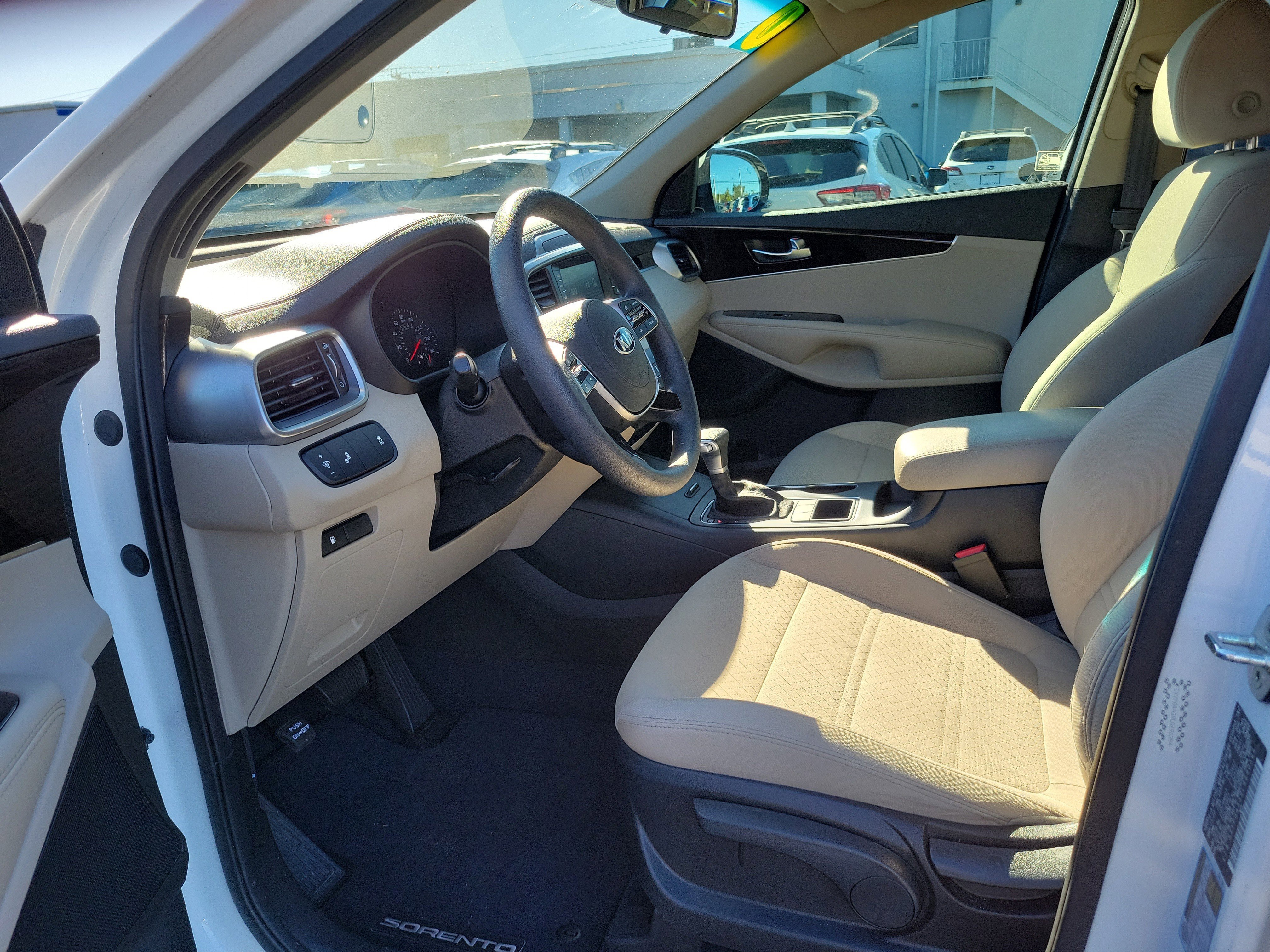 Used 2020 Kia Sorento LX image 21