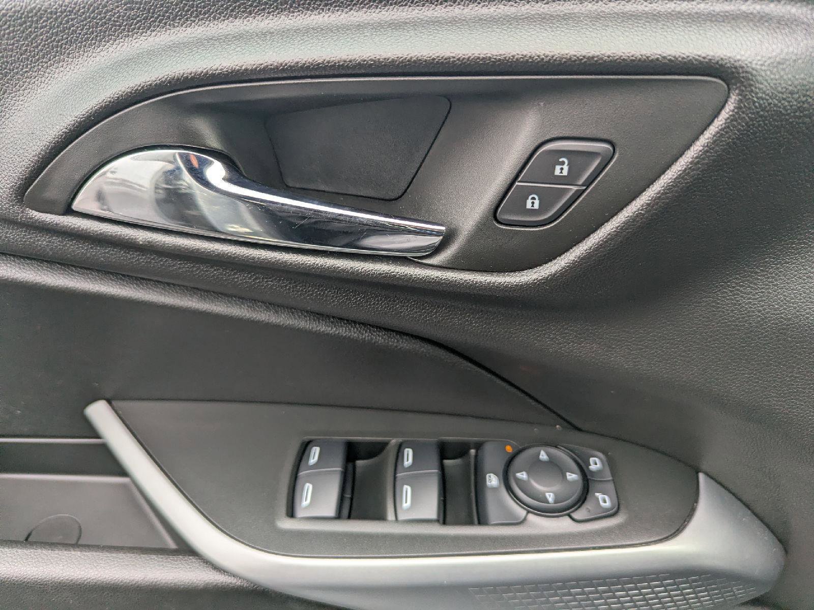 Certified 2024 Chevrolet Trax RS w/ Driver Confidence Package image 22