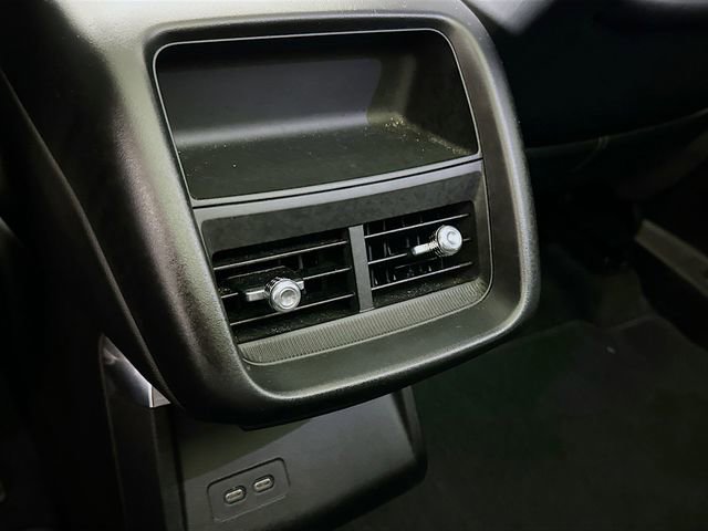 Used 2024 Cadillac Lyriq Tech image 27