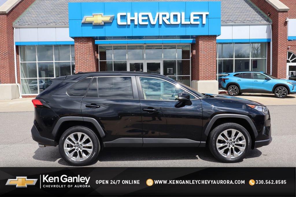 Used 2020 Toyota RAV4 XLE Premium image 1
