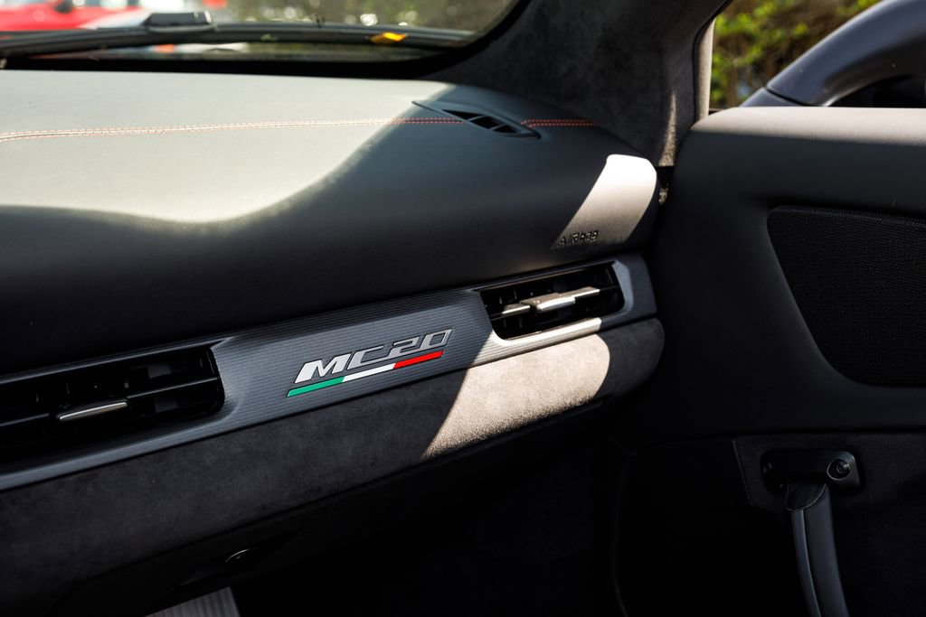 Used 2023 Maserati MC20 Spyder image 26