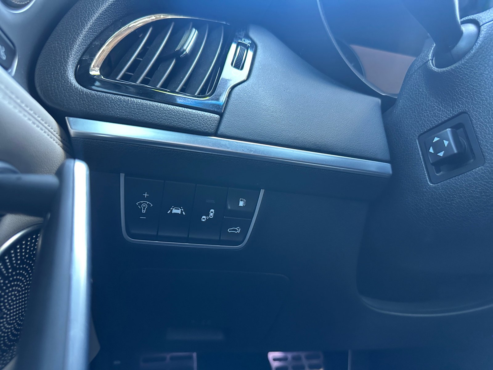 Used 2018 Kia Stinger GT2 image 18