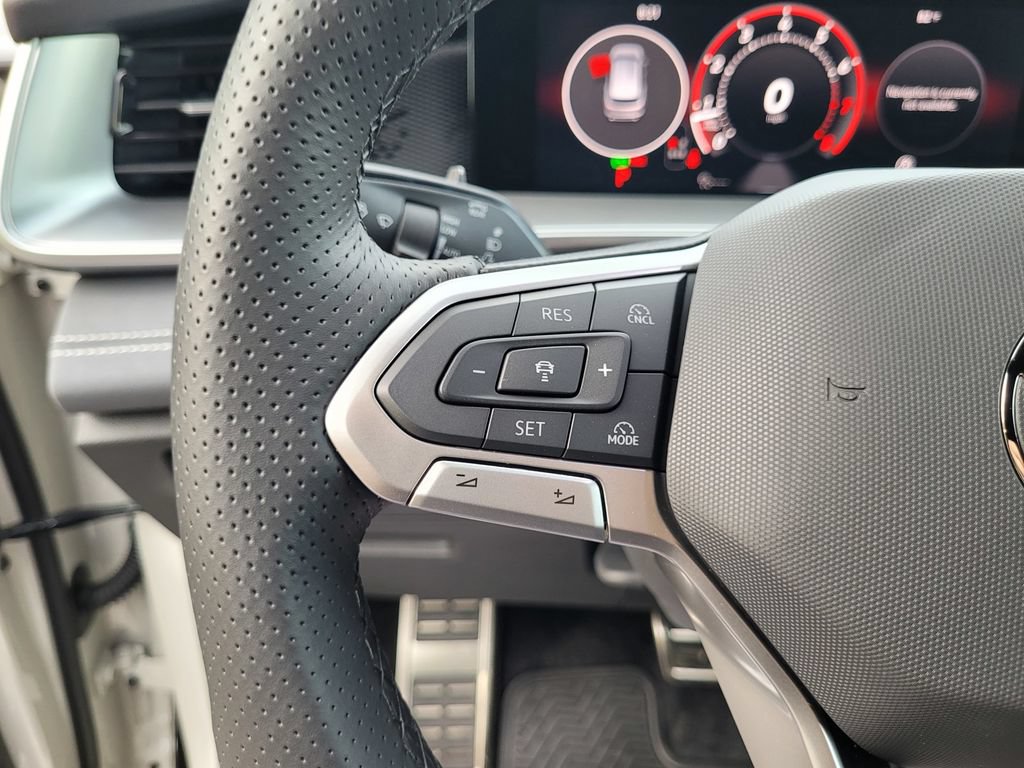New 2026 Volkswagen Tiguan SE R-Line AWD/4WD image 21