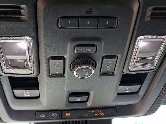 Used 2023 Chevrolet Tahoe High Country AWD/4WD image 26