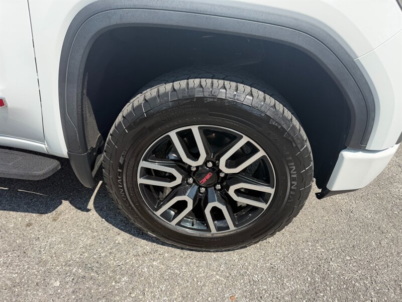 Used 2021 GMC Sierra 1500 AT4 w/ AT4 Premium Package AWD/4WD image 13