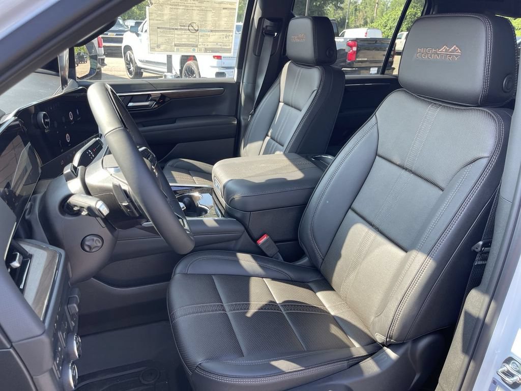 New 2026 Chevrolet Suburban High Country AWD/4WD image 11