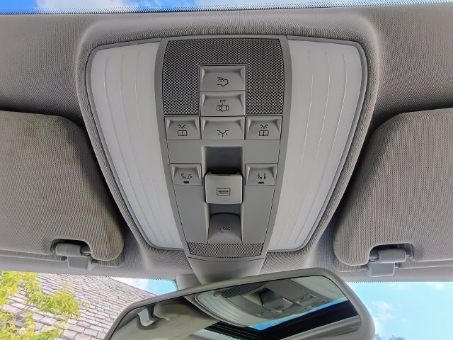 Used 2010 Mercedes-Benz E 350 Sedan image 47