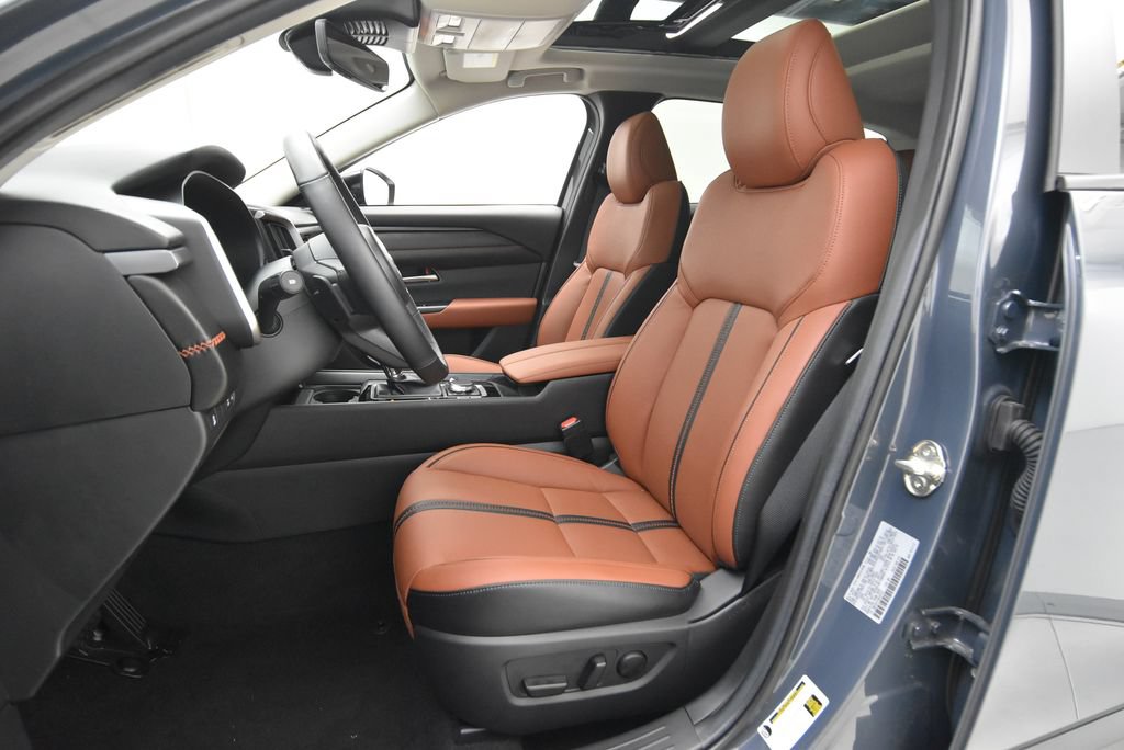 Used 2025 MAZDA CX-50 Meridian Edition w/ Apex Package AWD/4WD image 24