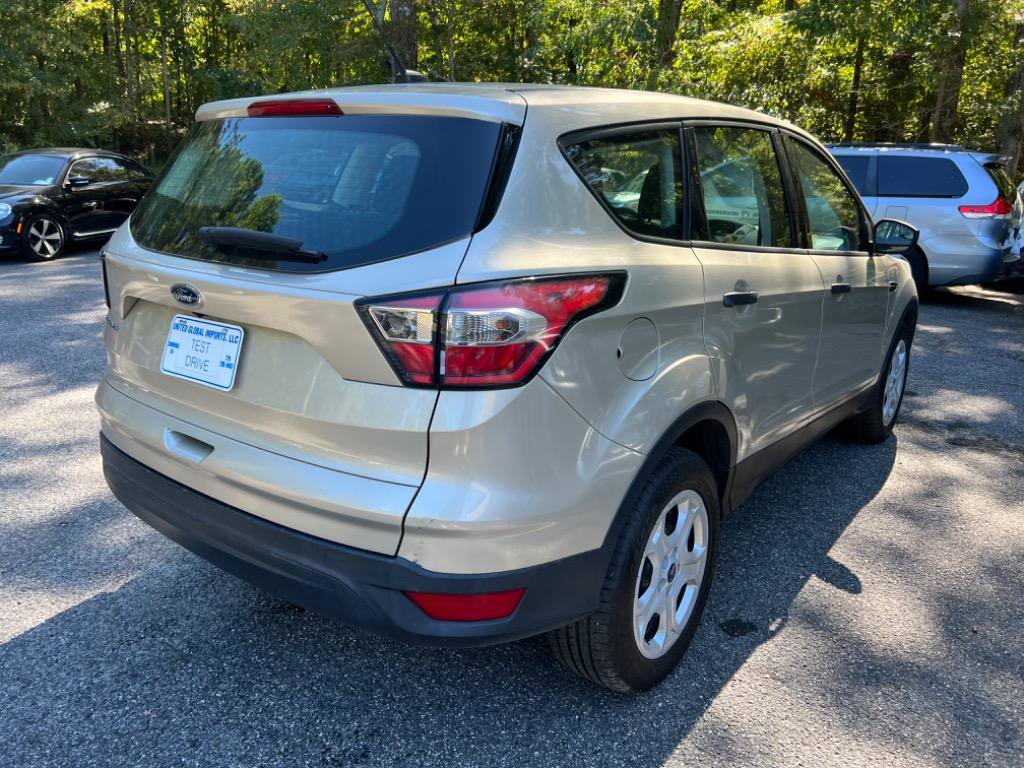 Used 2017 Ford Escape S image 5