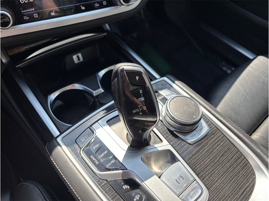 Used 2018 BMW 750i 750i Sedan 4D image 40