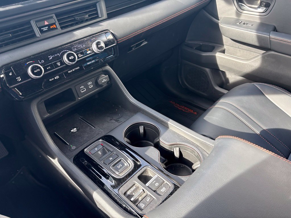 Certified 2025 Honda Pilot TrailSport image 24