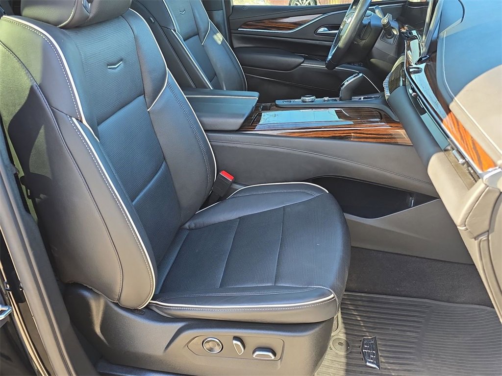 Certified 2023 Cadillac Escalade Premium Luxury image 29