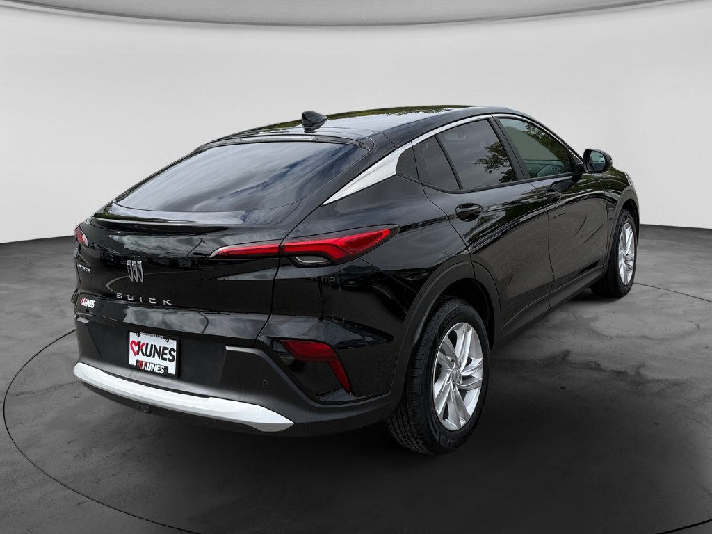 Used 2025 Buick Envista Preferred FWD image 9