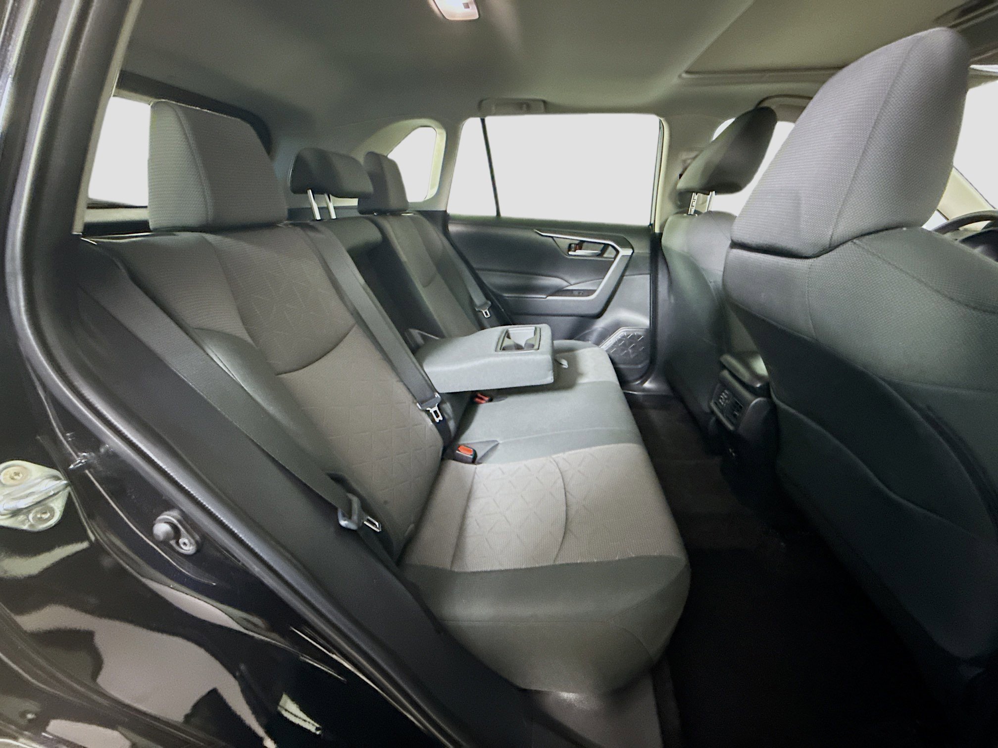 Used 2023 Toyota RAV4 XLE w/ Convenience Package image 27