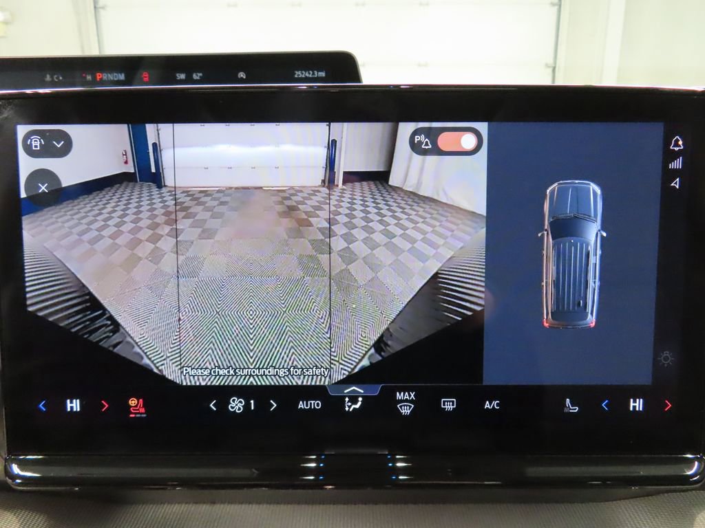 Used 2025 Ford Expedition Max Active image 24