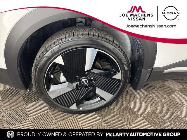 Certified 2025 Nissan Kicks SR image 26