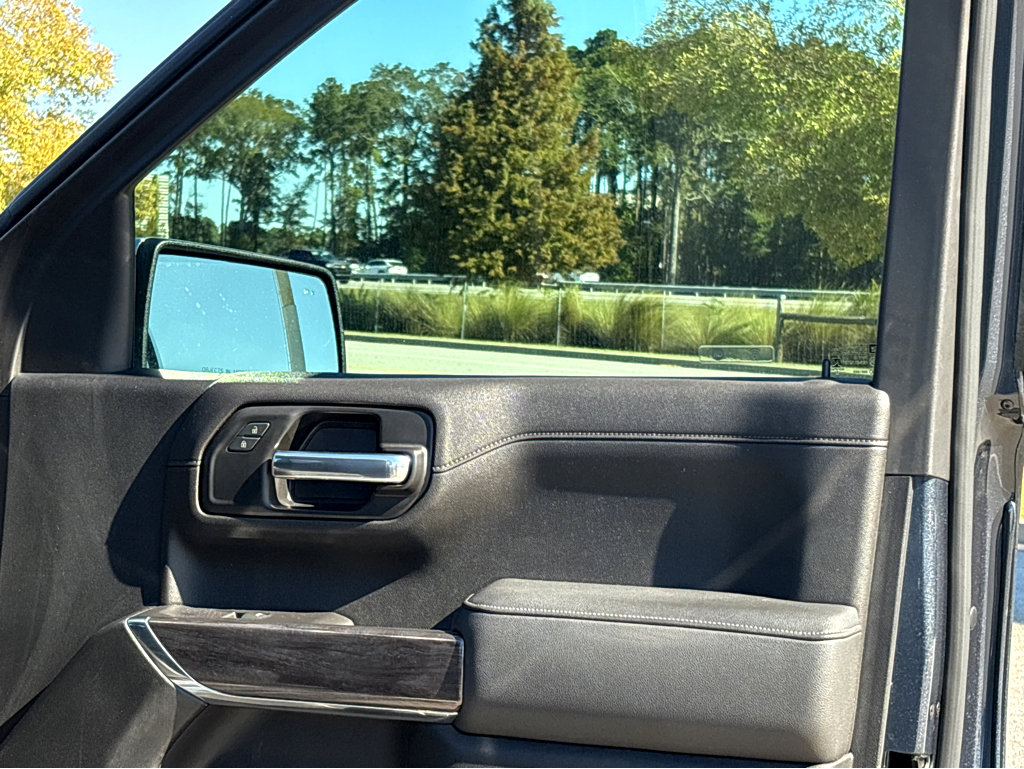 Used 2021 Chevrolet Silverado 1500 LTZ w/ LTZ Convenience Package II image 18