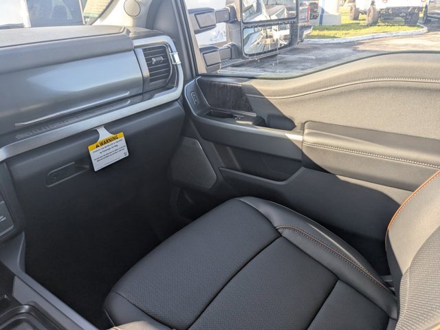 New 2026 Ford F350 Lariat w/ Black Appearance Package image 13