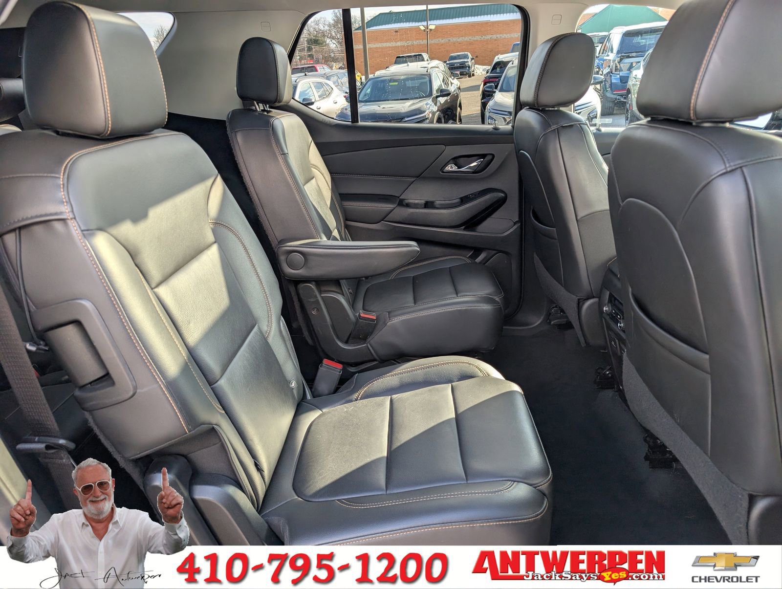 Used 2020 Chevrolet Traverse LT w/ LT Premium Package image 12