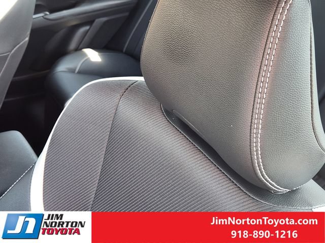 Used 2025 Toyota Camry SE FWD image 15