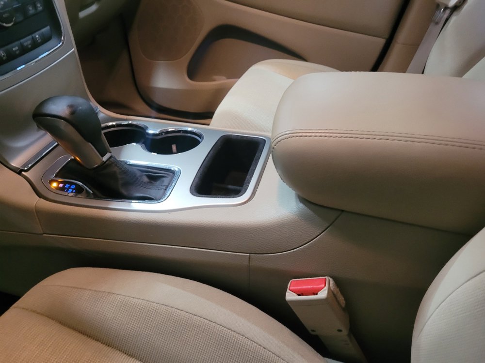 Used 2016 Jeep Grand Cherokee Laredo w/ Quick Order Package 23E image 26