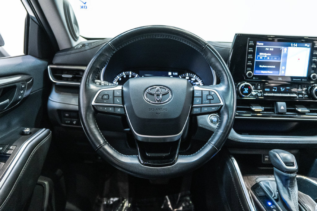 Used 2022 Toyota Highlander Limited AWD/4WD image 16