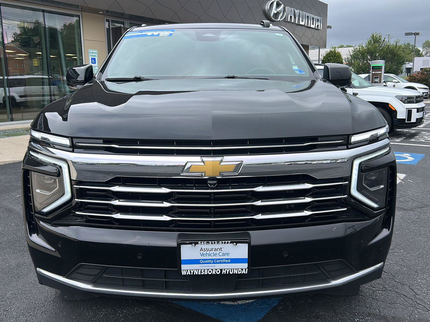 Used 2025 Chevrolet Tahoe LT AWD/4WD image 13