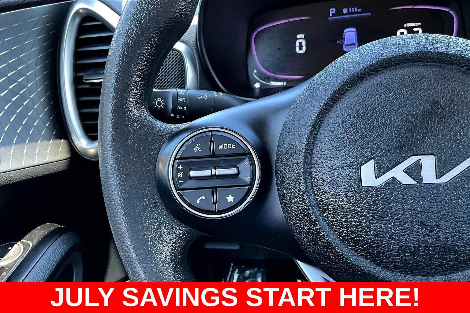 Used 2023 Kia Soul LX w/ LX Technology Package FWD image 13