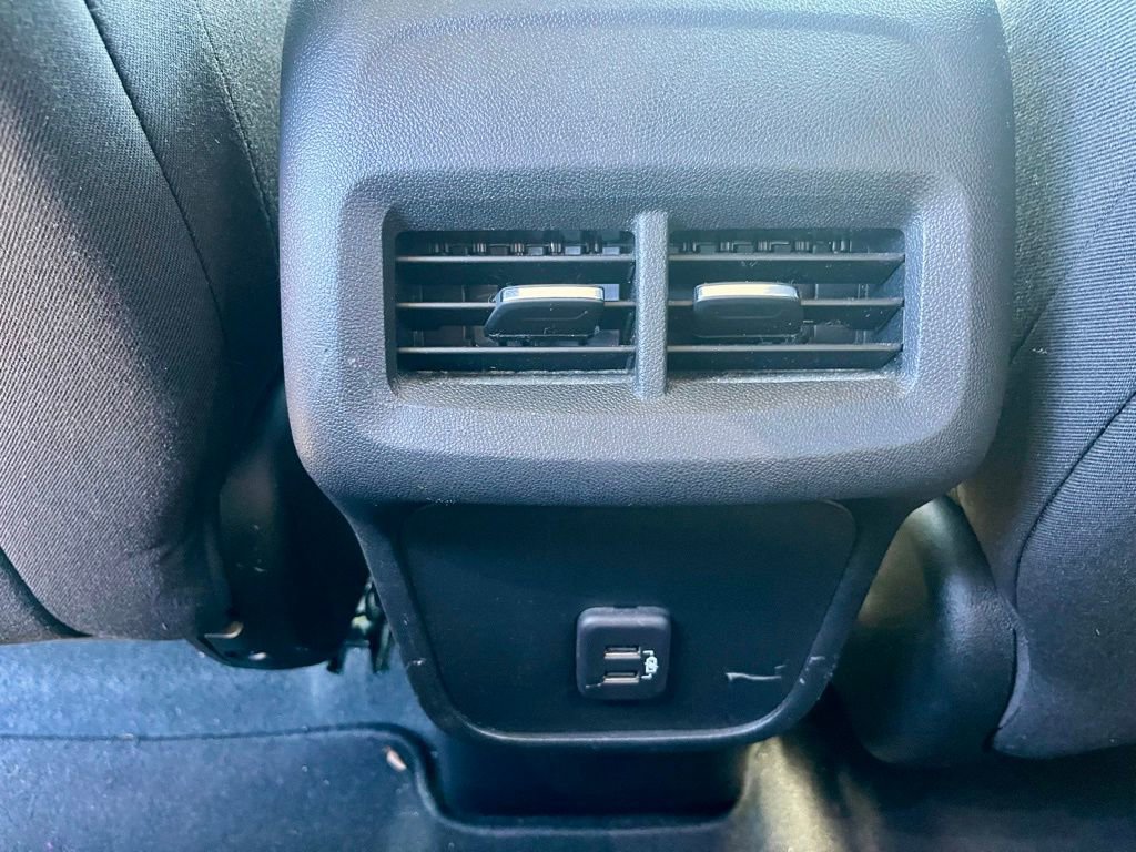 Used 2023 Chevrolet Equinox LT image 23