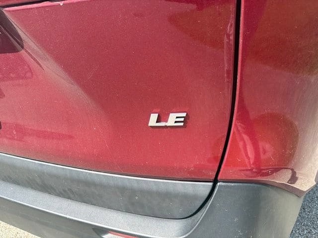 Used 2020 Toyota RAV4 LE w/ Carpet Mat Package FWD image 11