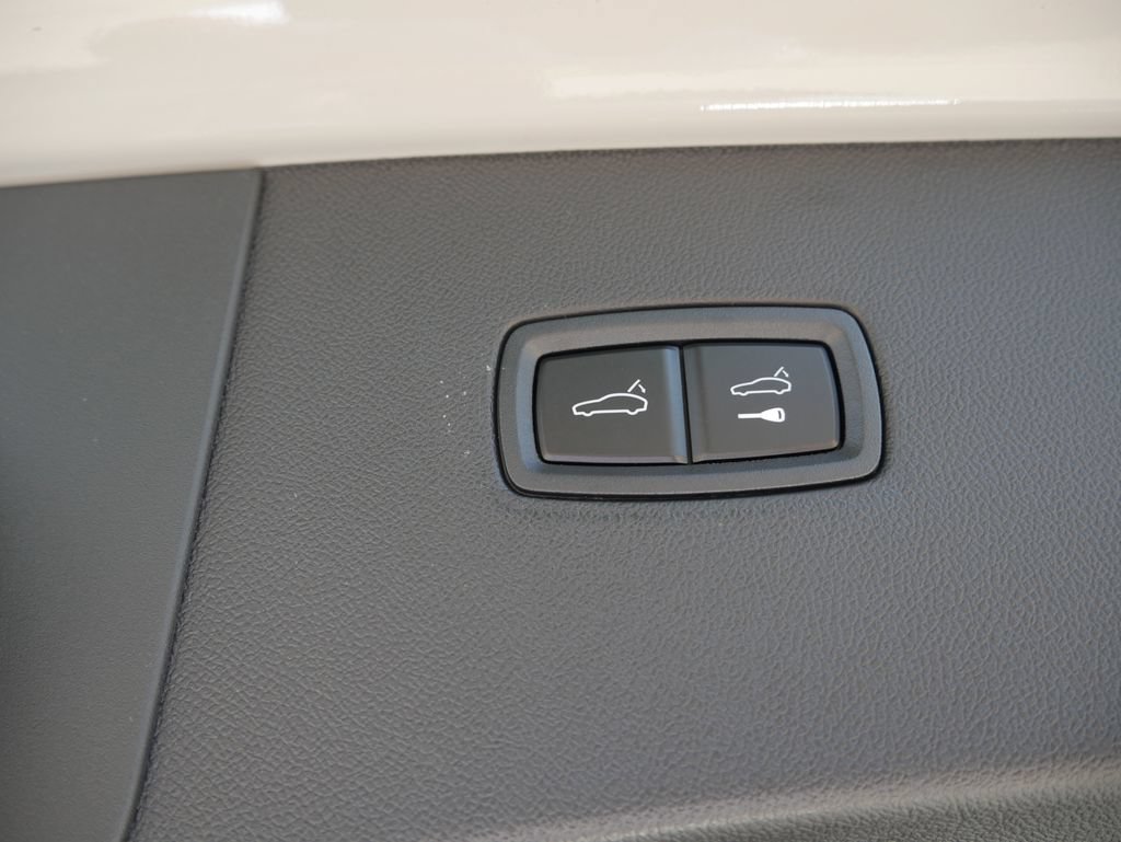 New 2026 Porsche Cayenne Turbo AWD/4WD image 20