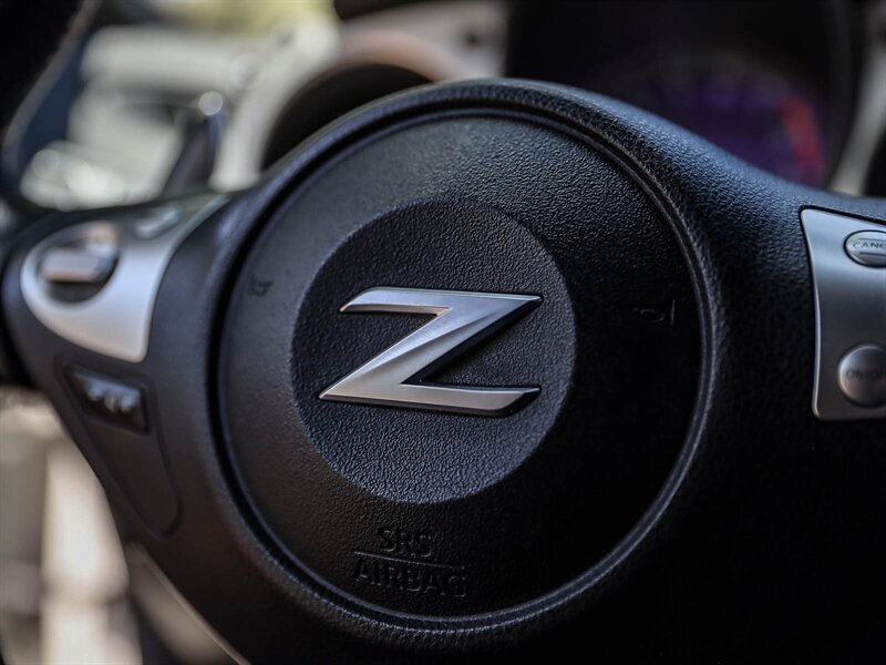 Used 2010 Nissan 370Z Coupe RWD image 35
