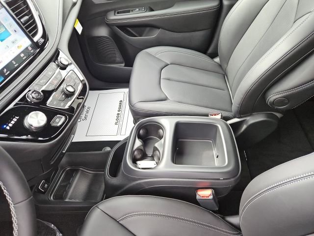 New 2026 Chrysler Pacifica Select FWD image 36