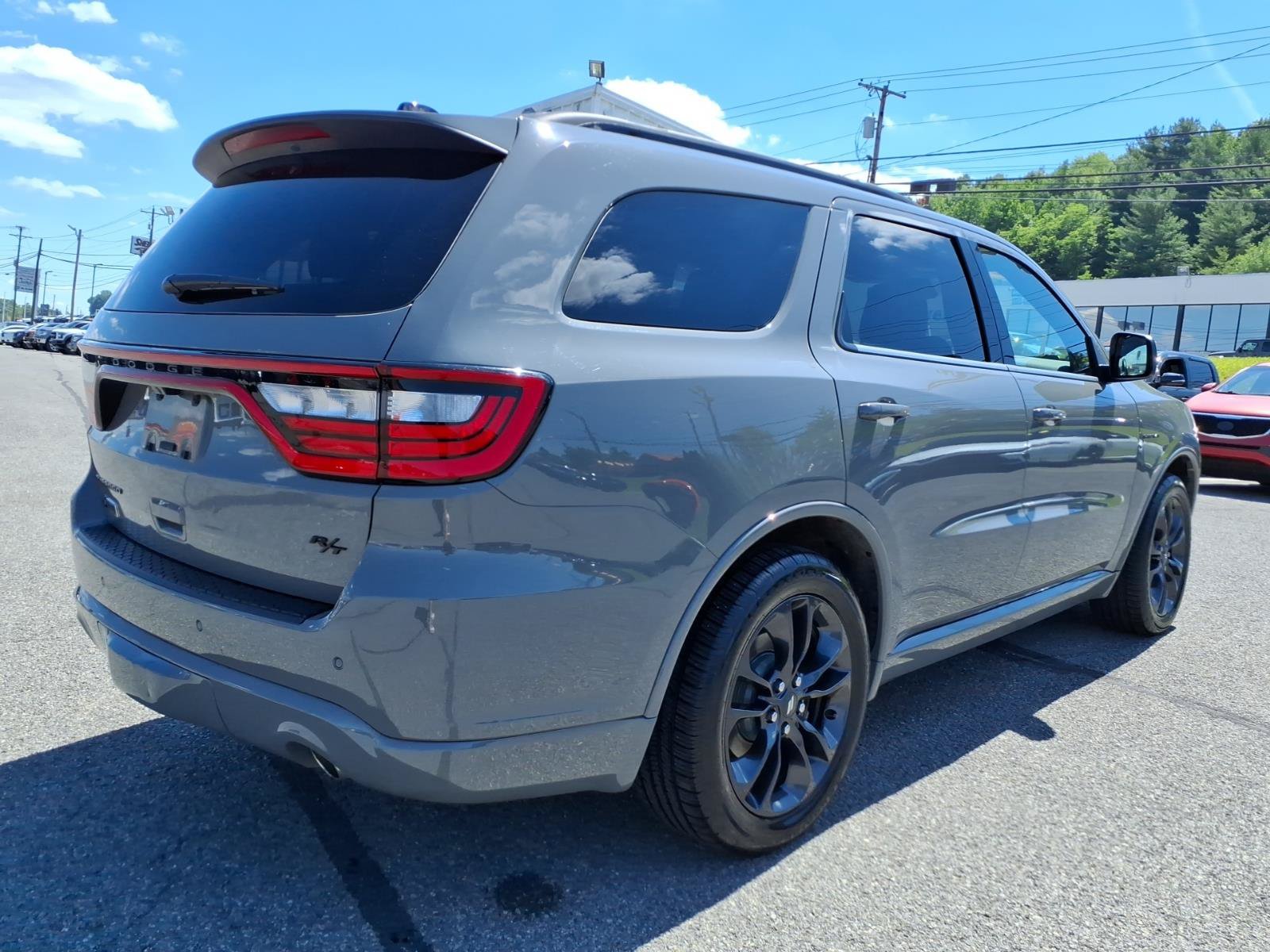 Used 2023 Dodge Durango R/T AWD/4WD image 6