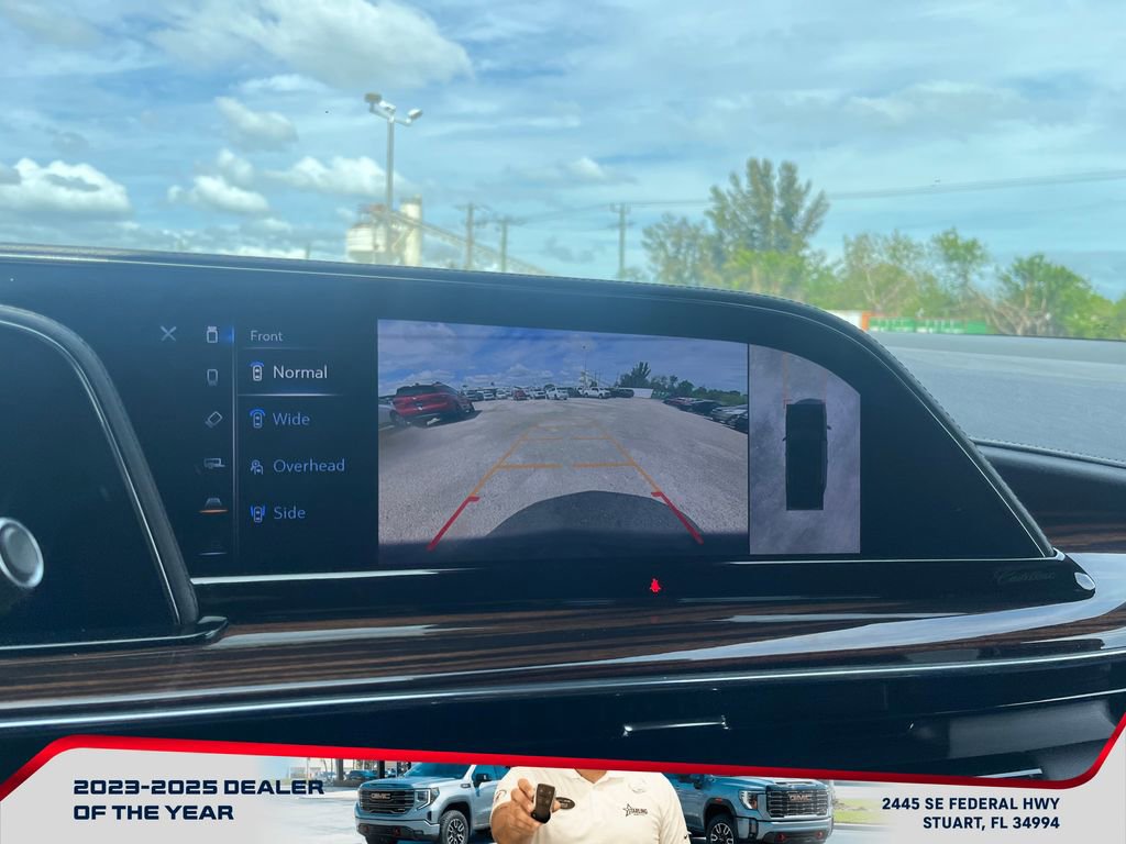 Used 2023 Cadillac Escalade Premium Luxury w/ Performance Package image 35