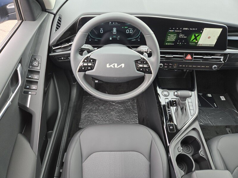 New 2026 Kia Niro EX FWD image 9