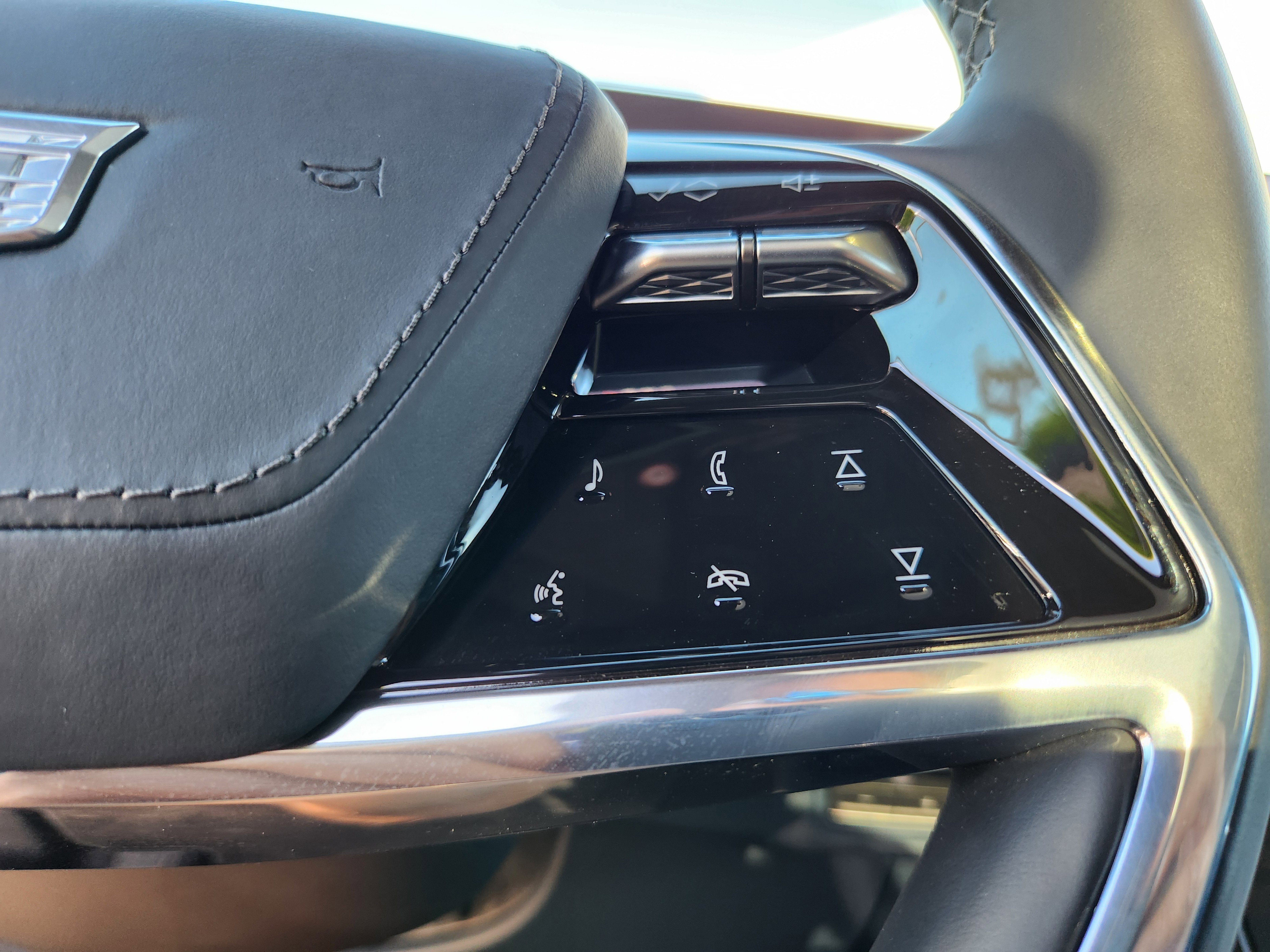 New 2025 Cadillac Escalade IQ Luxury 2 image 34