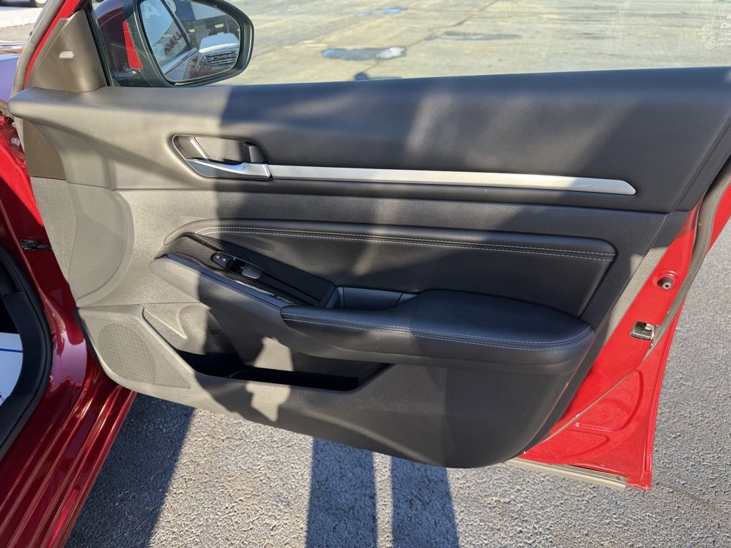 Used 2023 Nissan Altima 2.5 SL image 28
