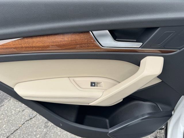 Certified 2022 Audi Q5 2.0T Premium Plus AWD/4WD image 35