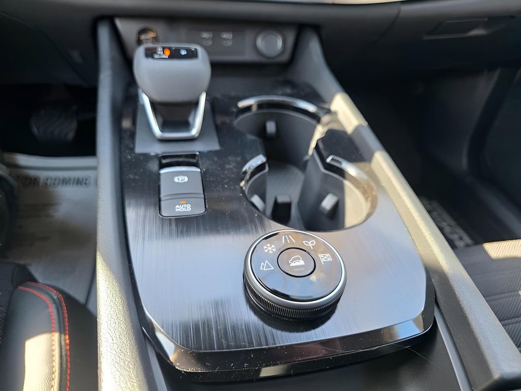 New 2026 Nissan Rogue SV AWD/4WD image 28