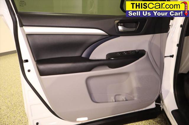 Used 2019 Toyota Highlander XLE FWD image 33