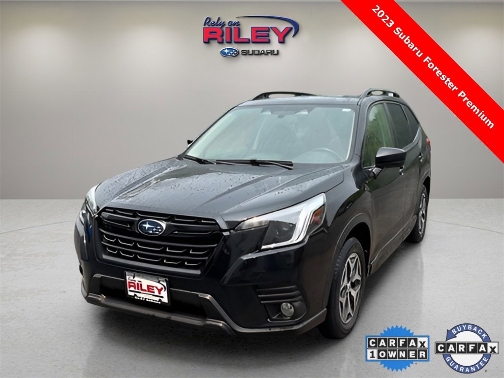 Used 2023 Subaru Forester Premium image 1